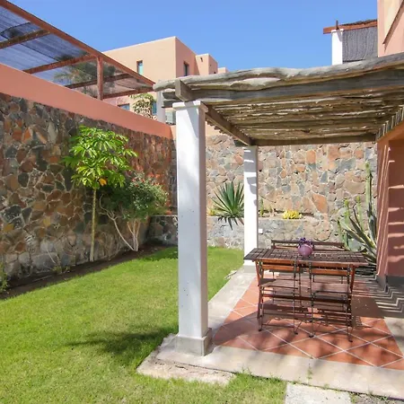 Homeforguest Salobre Villa, 5pax, Pool And Great Views Hébergement de vacances *