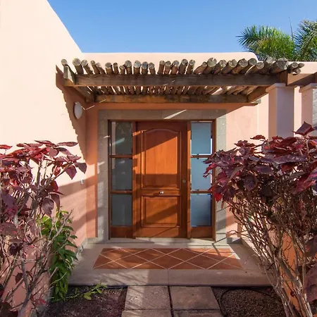 Hébergement de vacances Homeforguest Salobre Villa, 5pax, Pool And Great Views San Bartolomé